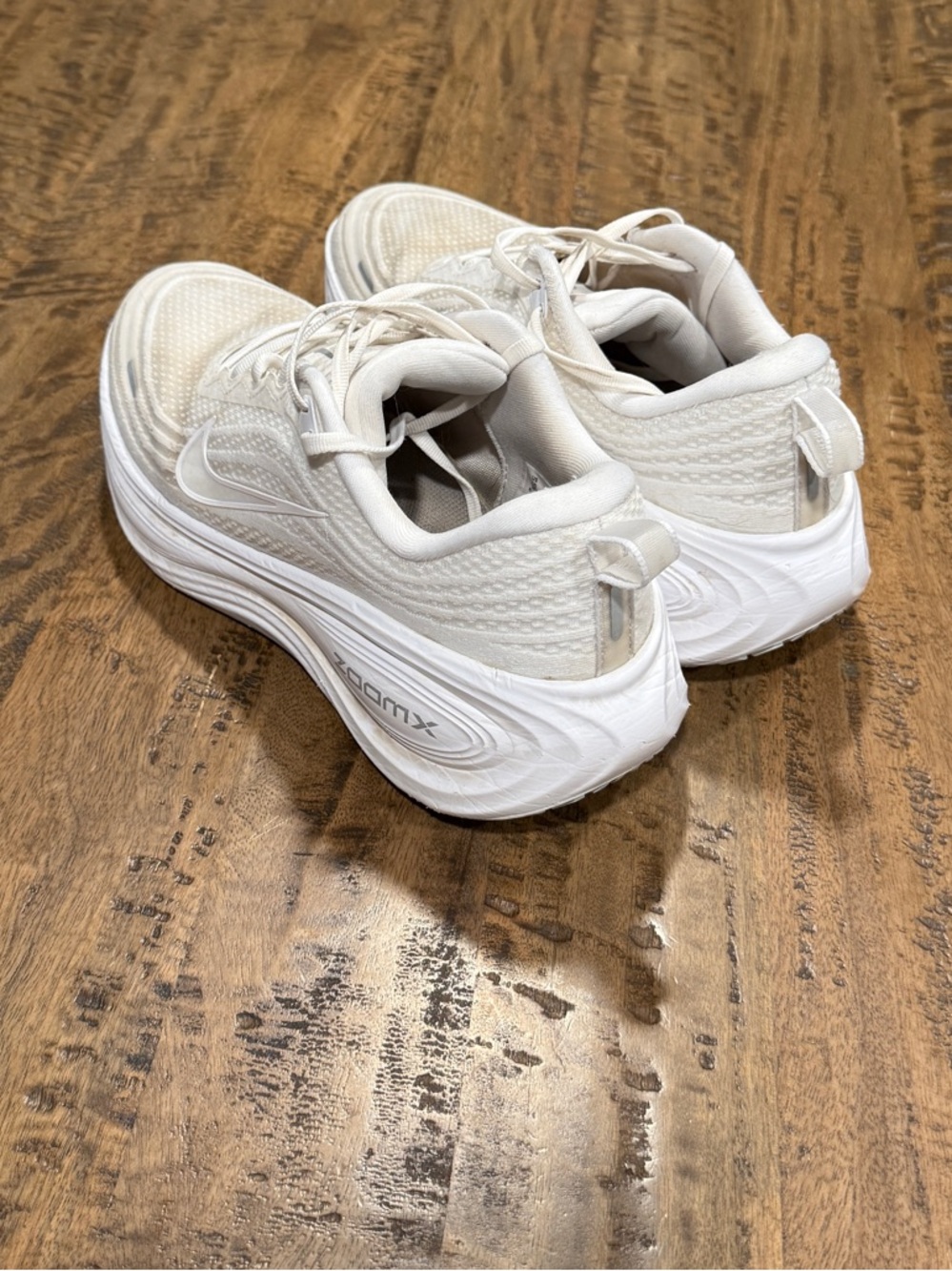 Nike Vomero Plus ZoomX White Mens Size 10 Running Shoes HV8150-102 - Picture 5 of 8